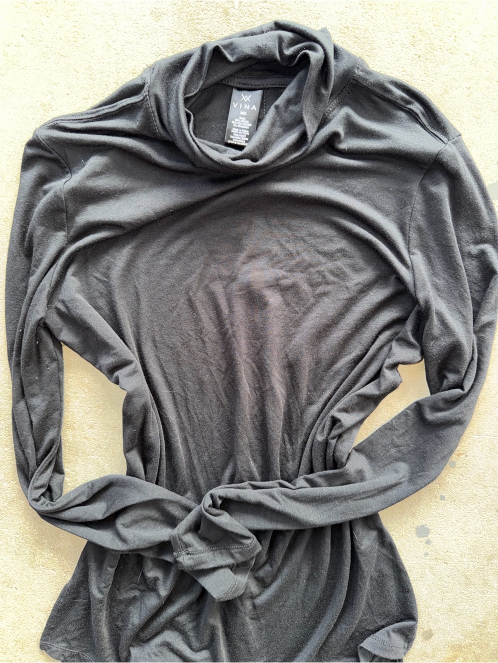 Vina Black Long Sleeve Women's Sweatshirt